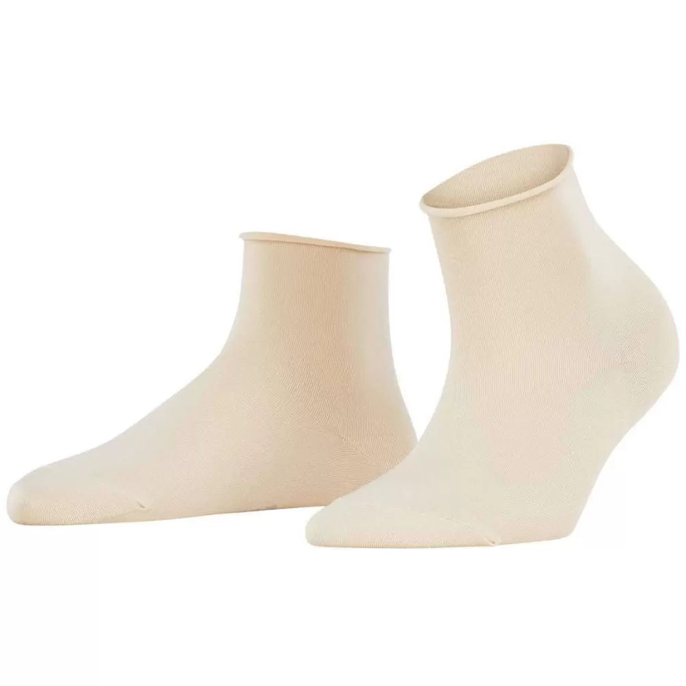 Falke Women's Socks^Cream Cotton Touch Short Socks